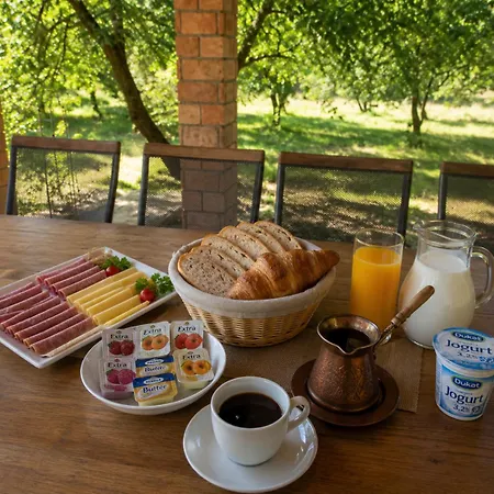 Anita With Pool And Terrace Bed & Breakfast 3*